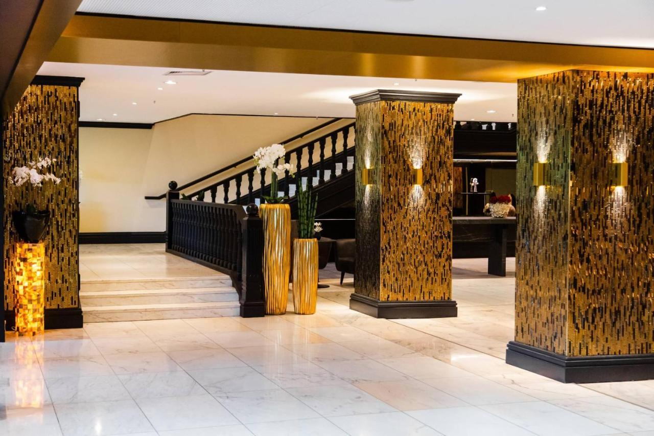 Plaza Premium Тимендорфер Странд Екстериор снимка