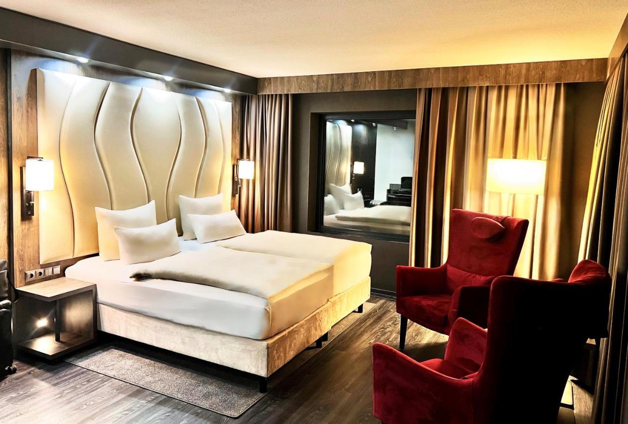Plaza Premium Тимендорфер Странд Екстериор снимка
