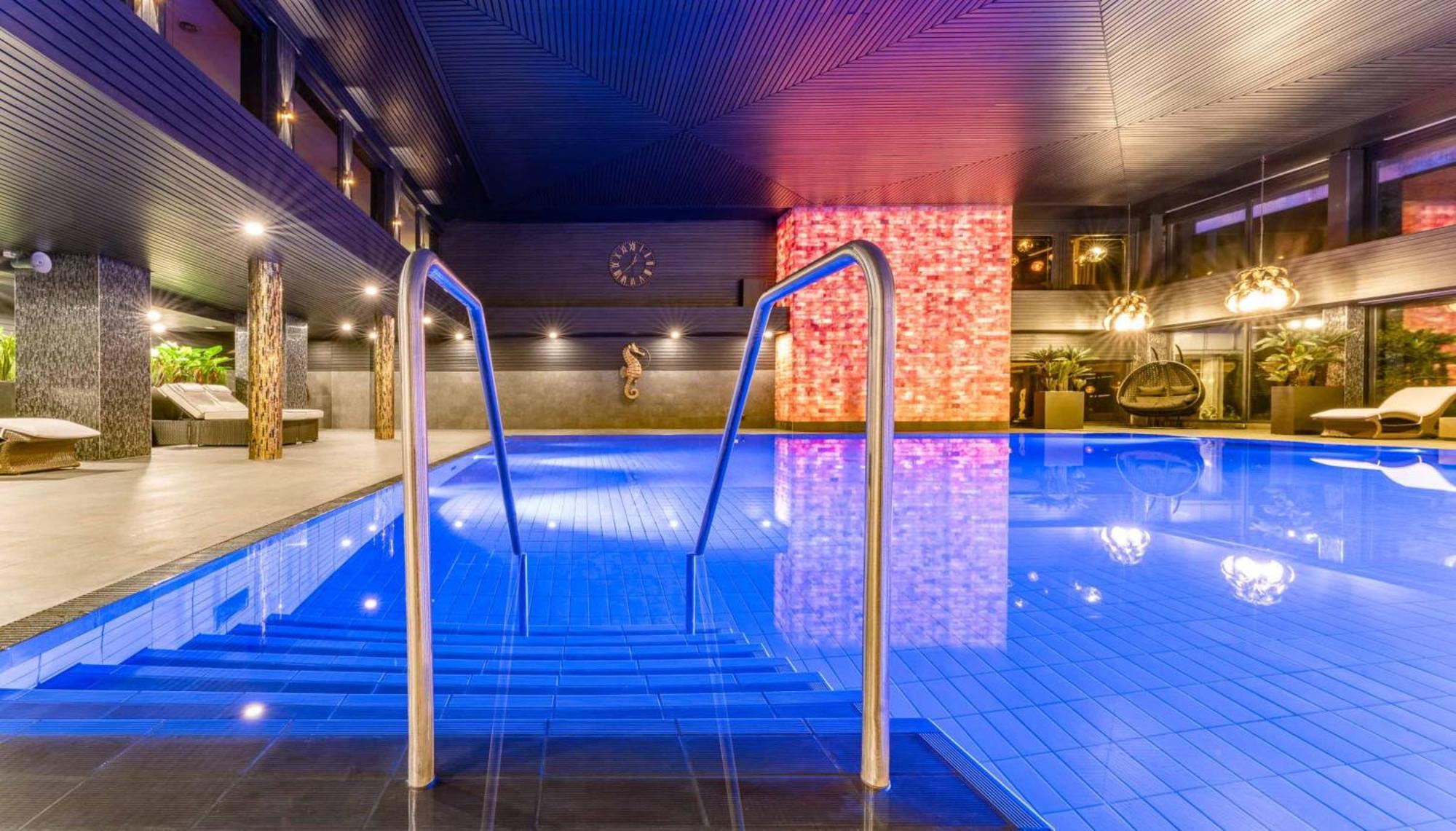 Plaza Premium Тимендорфер Странд Екстериор снимка